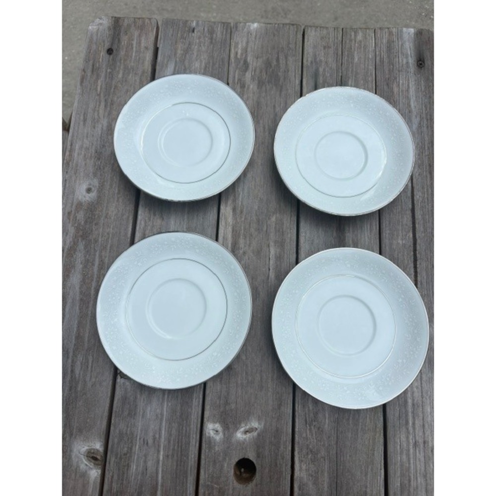 Noritake Buckingham 6438 Saucers Set of 4 White Silver‎ Floral Japan Vintage